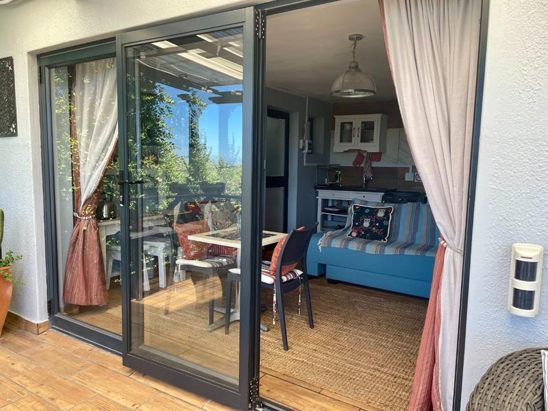 To Let 1 Bedroom Property for Rent in Cairnside Western Cape